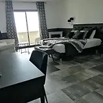 Ferayola 4*