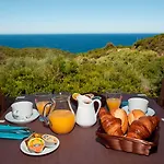 Ferayola Hotel