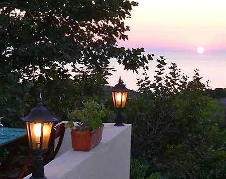 Ferayola Hotel